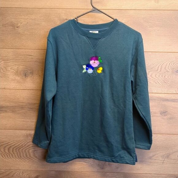 Jerzees Sweaters - Jerzees Cazuals Womens Green Floral Embroidered Sweater Size Small